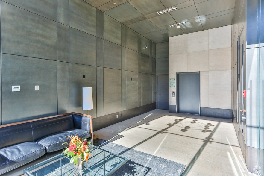 2207 4th St SW, Calgary, AB for lease - Lobby - Image 3 of 5