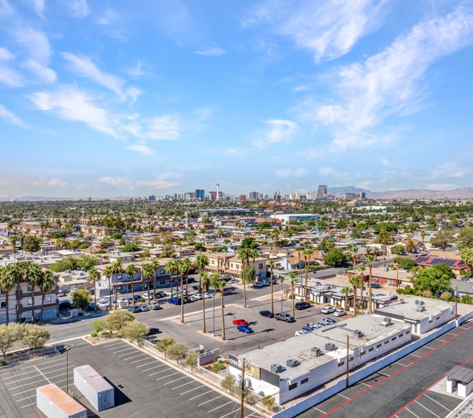 1703 Civic Center Dr, North Las Vegas, NV for sale - Building Photo - Image 2 of 6