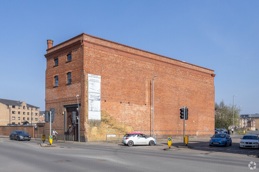 Cotton End, Northampton for lease - Building Photo - Image 2 of 2