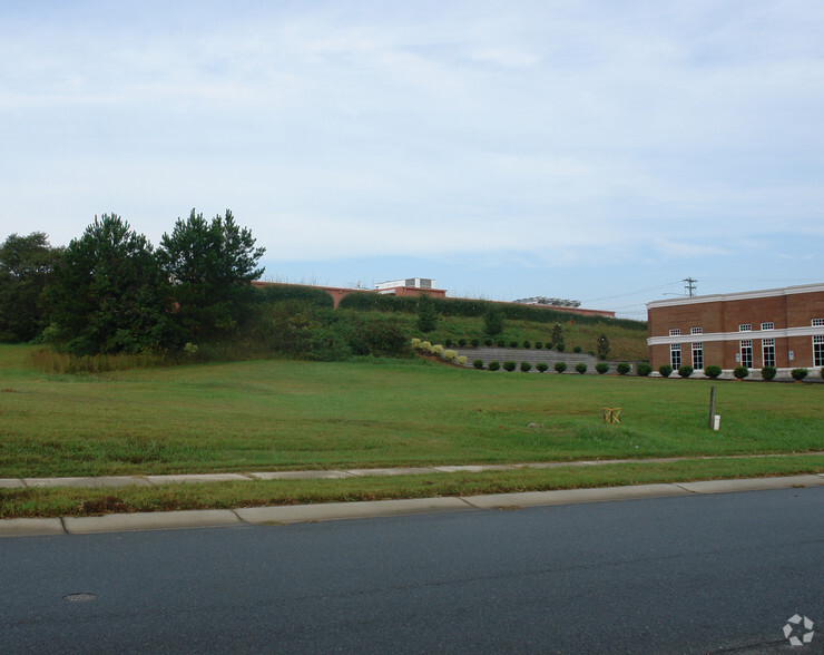 Charles Hunley Ln, Monroe, NC for sale - Primary Photo - Image 1 of 1