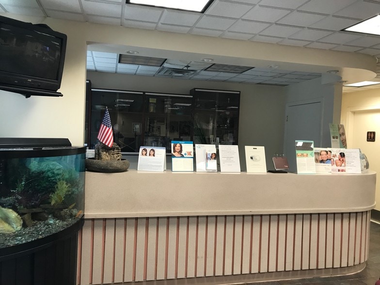 1226 Ocean Pky, Brooklyn, NY for lease - Interior Photo - Image 2 of 4