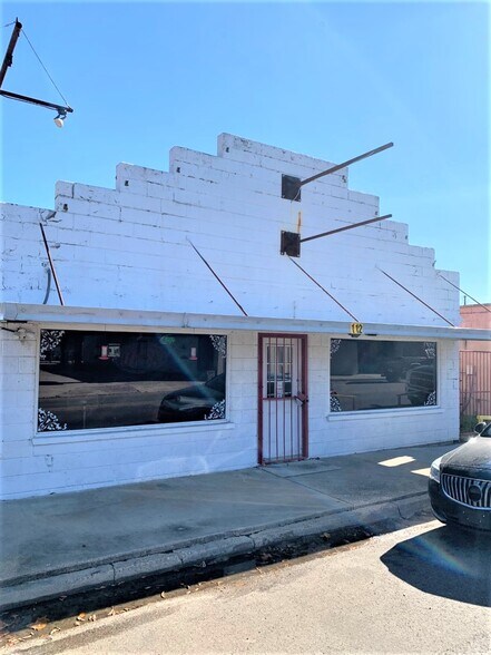 112 Main St, Hooks, TX for sale - Building Photo - Image 1 of 1