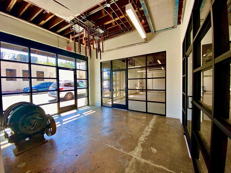 212 S Main St, Fort Worth, TX for lease - Interior Photo - Image 2 of 7