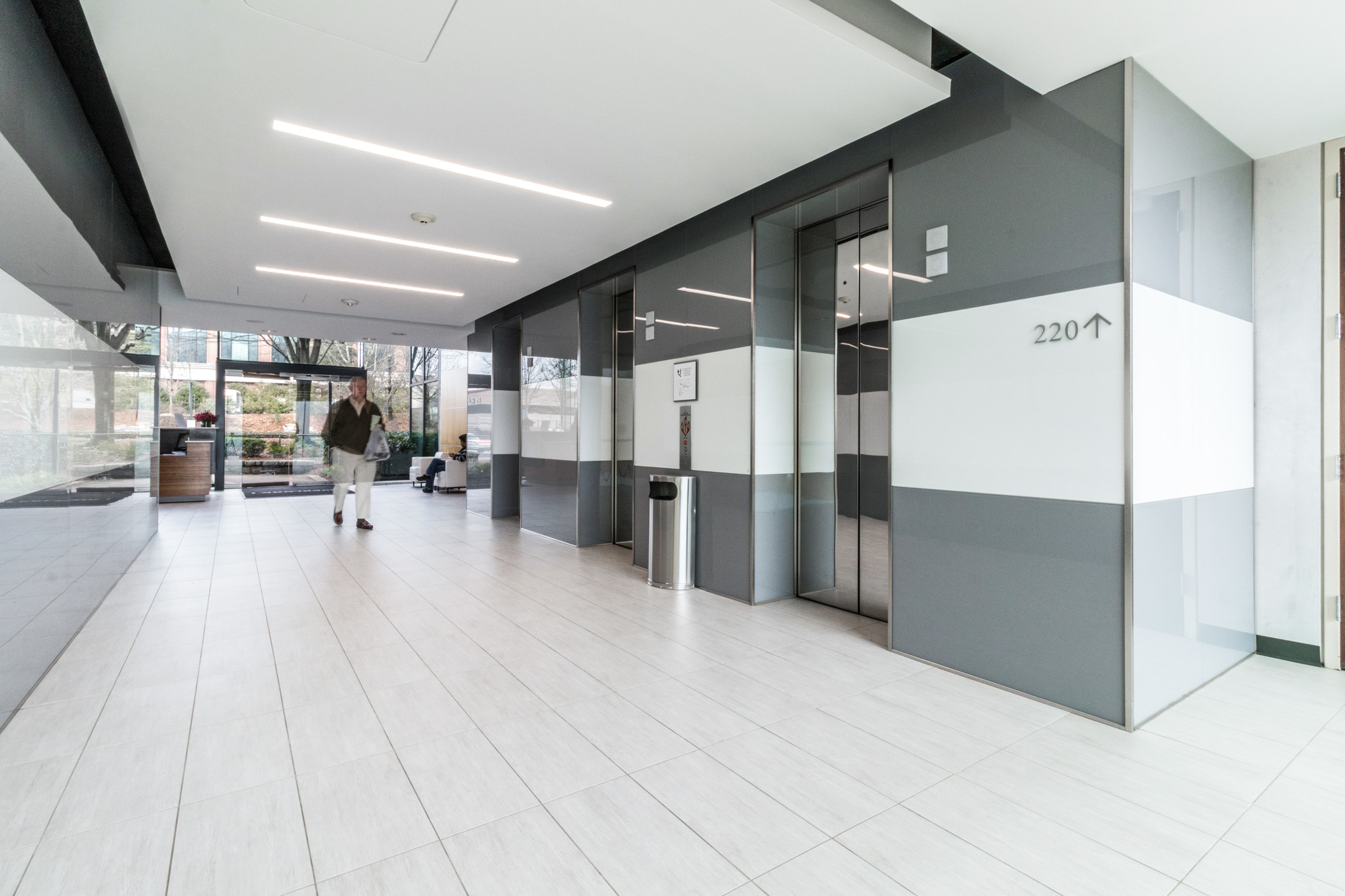 2849 Paces Ferry Rd SE, Atlanta, GA for lease Lobby- Image 1 of 14