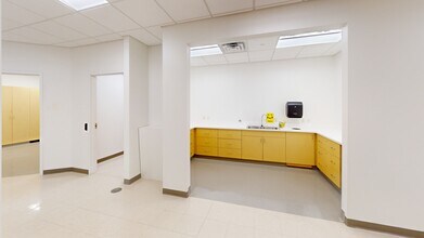 6525-6535 Lyndale Ave S, Richfield, MN for lease Interior Photo- Image 2 of 4