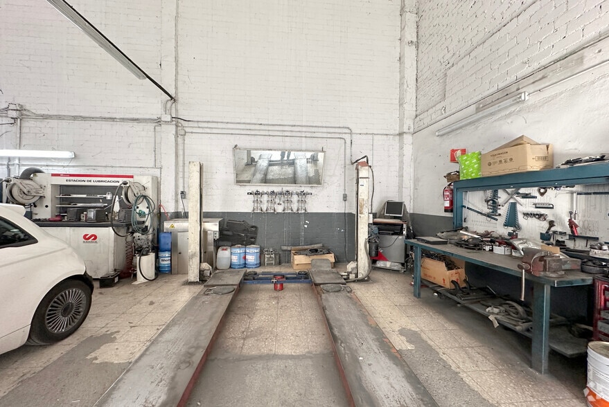 Industrial in Madrid, Madrid for sale - Interior Photo - Image 1 of 1