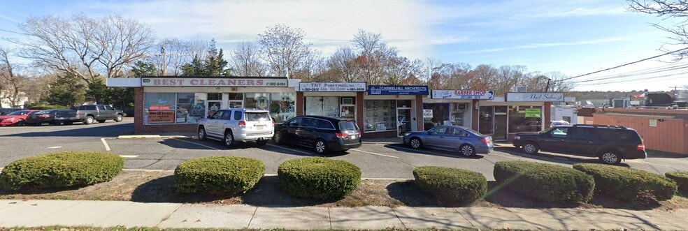 2 Freestanding Retail Strips portfolio of 2 properties for sale on LoopNet.com - Building Photo - Image 2 of 5