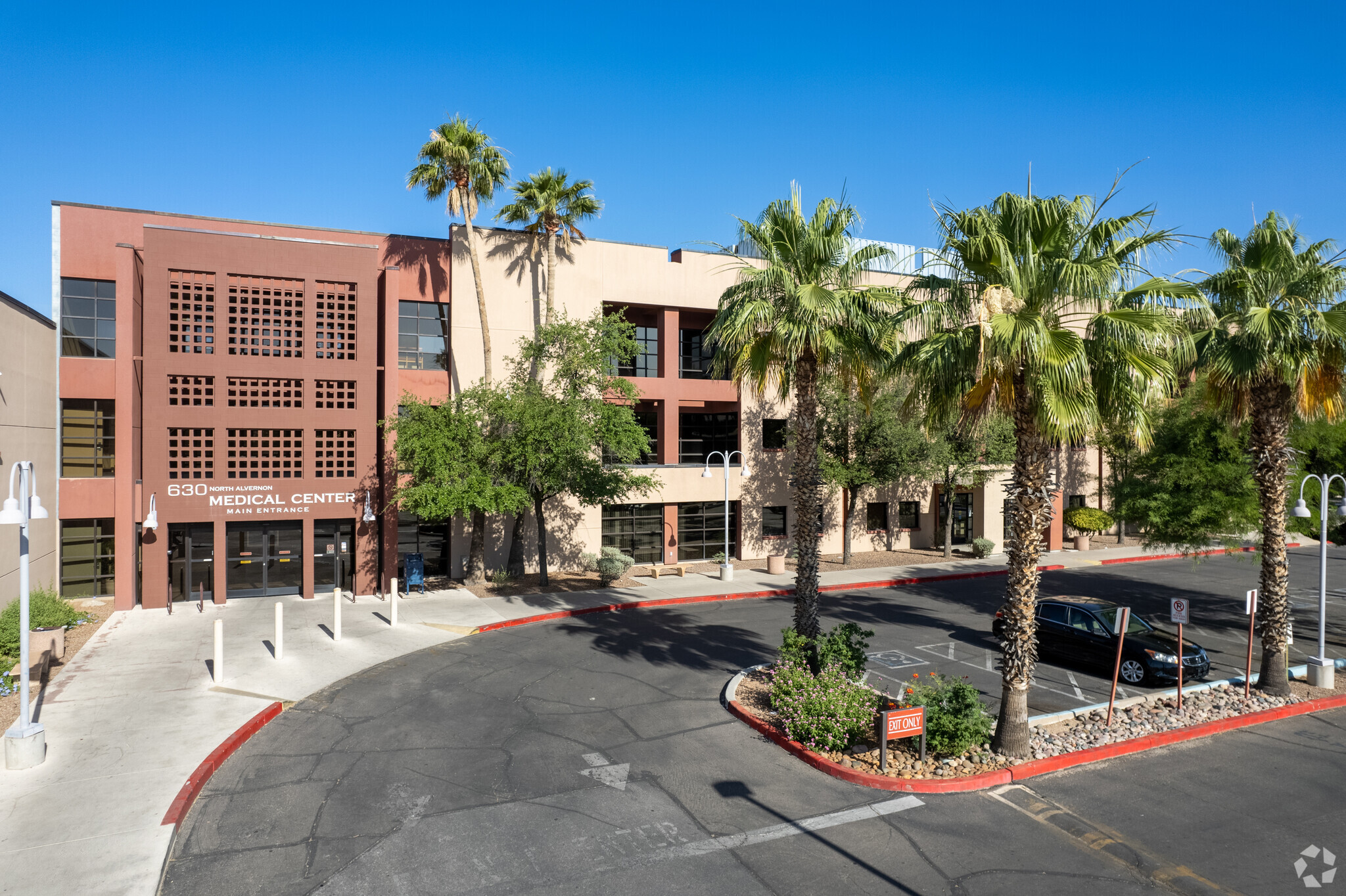 630 N Alvernon Way, Tucson, AZ for lease Building Photo- Image 1 of 9