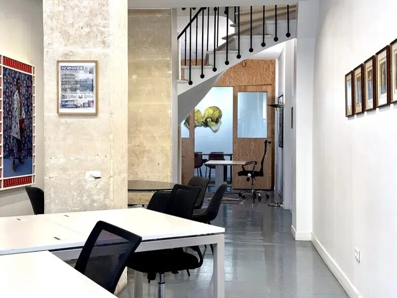 Office in Paris for lease - Building Photo - Image 2 of 7