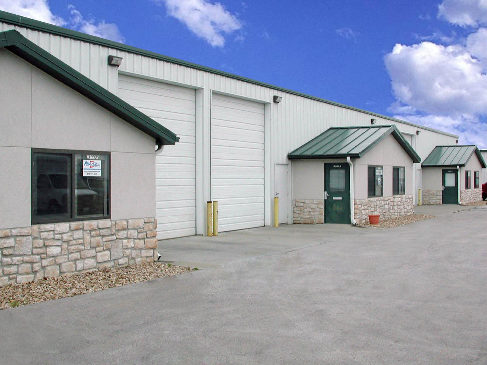 6309 NW Kelly Dr, Parkville, MO for lease Building Photo- Image 1 of 4