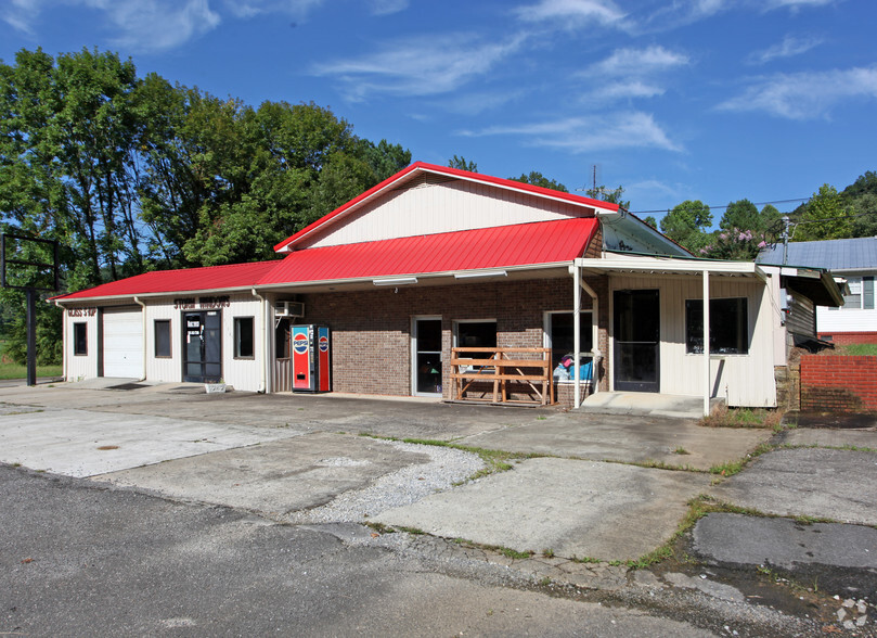 Retail in Oneonta, AL for sale - Primary Photo - Image 1 of 1