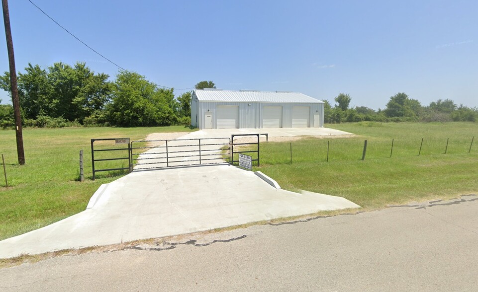 1009 Old Plantersville, Montgomery, TX for lease - Building Photo - Image 2 of 15