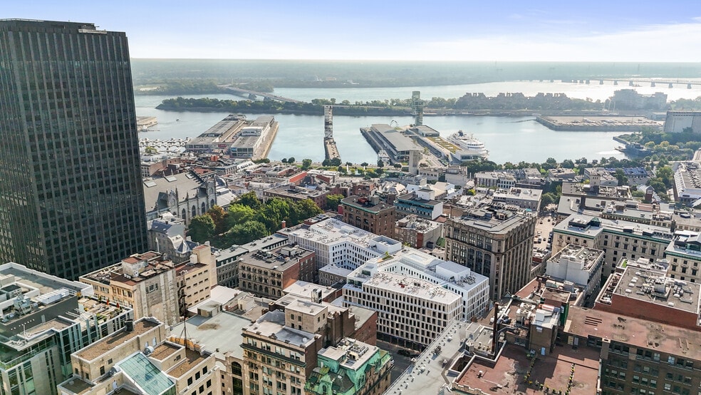 250 Rue Notre-Dame O, Montréal, QC for lease - Building Photo - Image 3 of 14