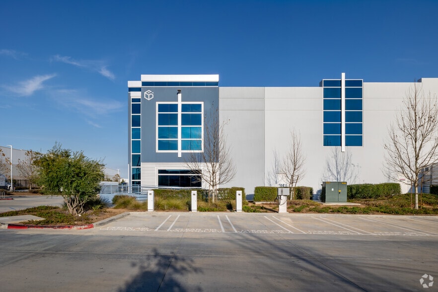 4150-4160 Patterson Ave, Perris, CA for lease - Building Photo - Image 3 of 10