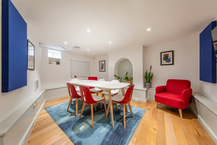 57 Dalston Ln, London for lease - Building Photo - Image 2 of 7