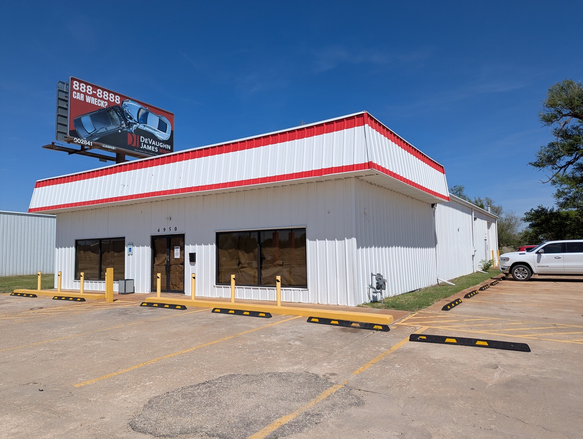 4950 S Broadway St, Wichita, KS for lease Building Photo- Image 1 of 11