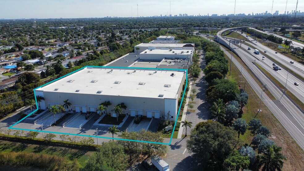 7481 Riviera Blvd, Miramar, FL for lease - Building Photo - Image 1 of 8