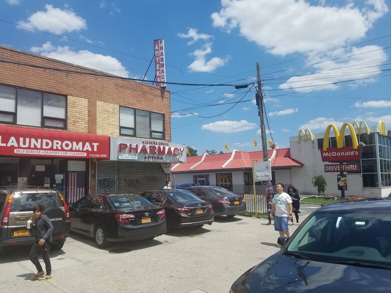 72557263 Kissena Blvd, Flushing, NY 11367