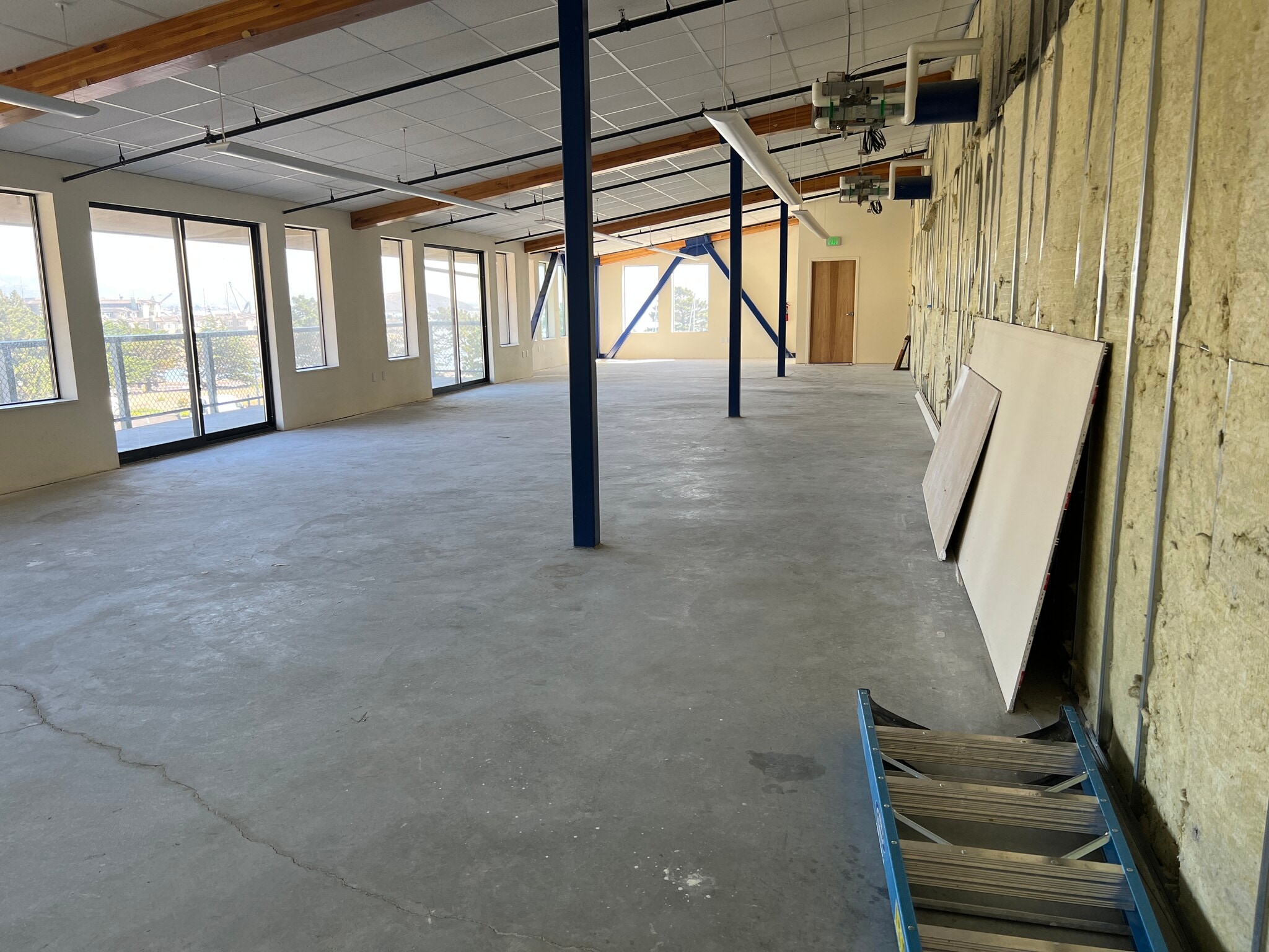 1160 Brickyard Cove Rd, Richmond, CA for lease Interior Photo- Image 1 of 6