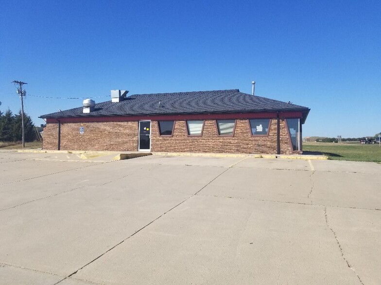 1026 N 6th St, Lincoln, KS for sale - Primary Photo - Image 1 of 1