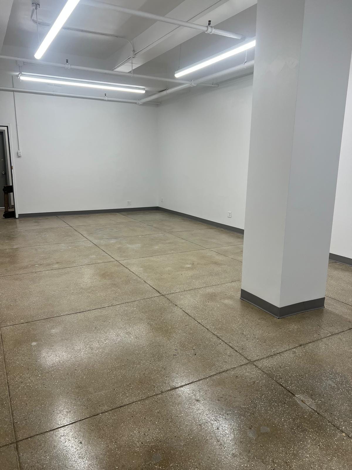 262 W 38th St, New York, NY for lease Interior Photo- Image 1 of 2