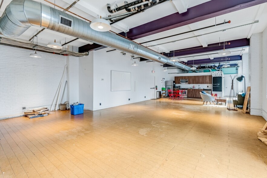 219 Cuthbert St, Philadelphia, PA for sale - Building Photo - Image 1 of 1