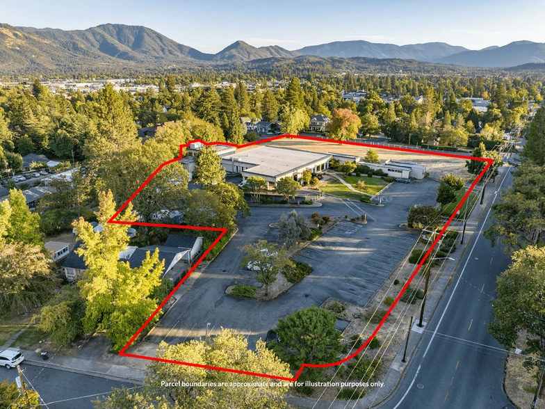 715 NW Dimmick St, Grants Pass, OR for sale - Building Photo - Image 1 of 68