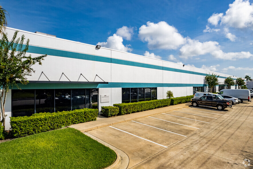 7101 Presidents Dr, Orlando, FL for lease - Building Photo - Image 2 of 6