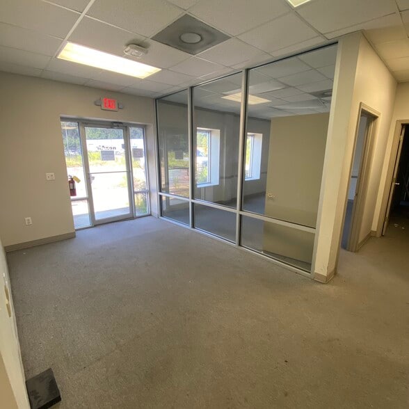 100 Commerce Ct, Rincon, GA for lease - Interior Photo - Image 2 of 10