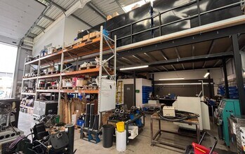 Quadrant Way, Hardwicke for lease Interior Photo- Image 2 of 6