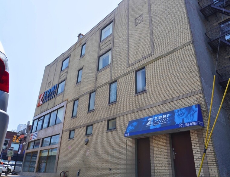 5617-5619 Bergenline Ave, West New York, NJ for lease - Building Photo - Image 2 of 4