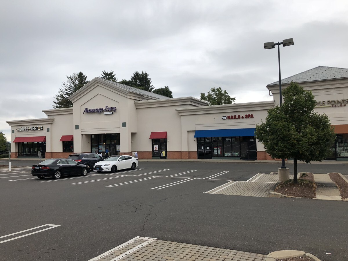 70 Buckland Rd, South Windsor, CT 06074