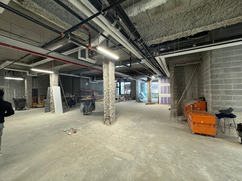 750 E 134th St, Bronx, NY for lease - Interior Photo - Image 1 of 7