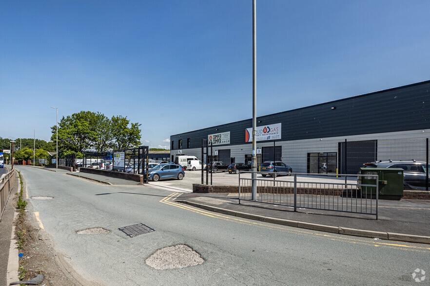 Dunnings Bridge Rd, Bootle for lease - Building Photo - Image 3 of 30