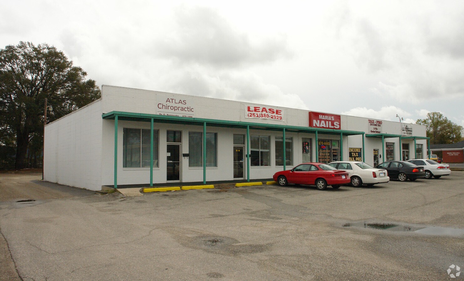 28 Saraland Blvd N, Saraland, AL 36571