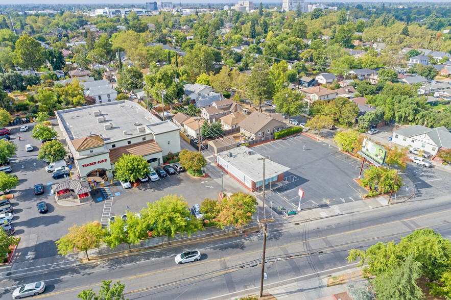 4900-4922 Folsom Blvd, Sacramento, CA for lease - Building Photo - Image 2 of 11