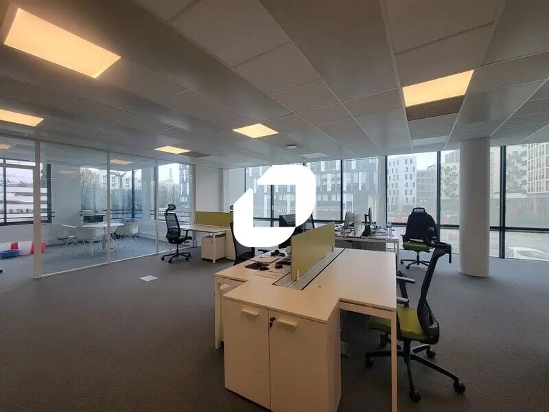 Office in Massy for lease Interior Photo- Image 1 of 11