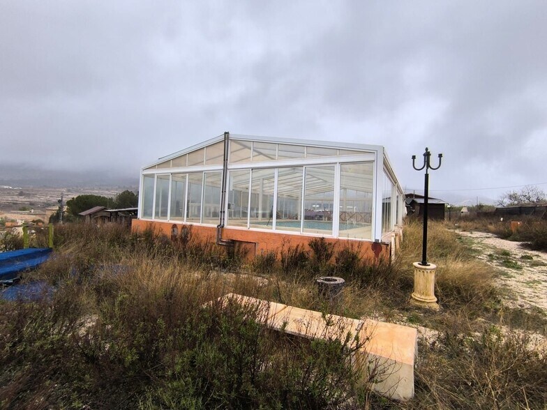 Retail in Algueña for sale - Building Photo - Image 3 of 31