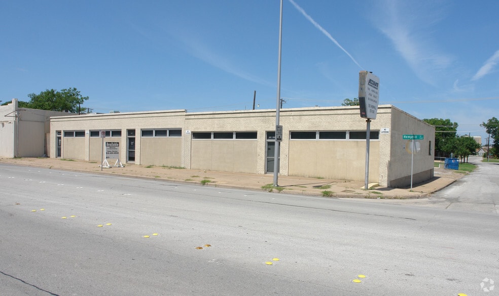 550-558 Hemphill St, Fort Worth, TX for lease - Building Photo - Image 3 of 7