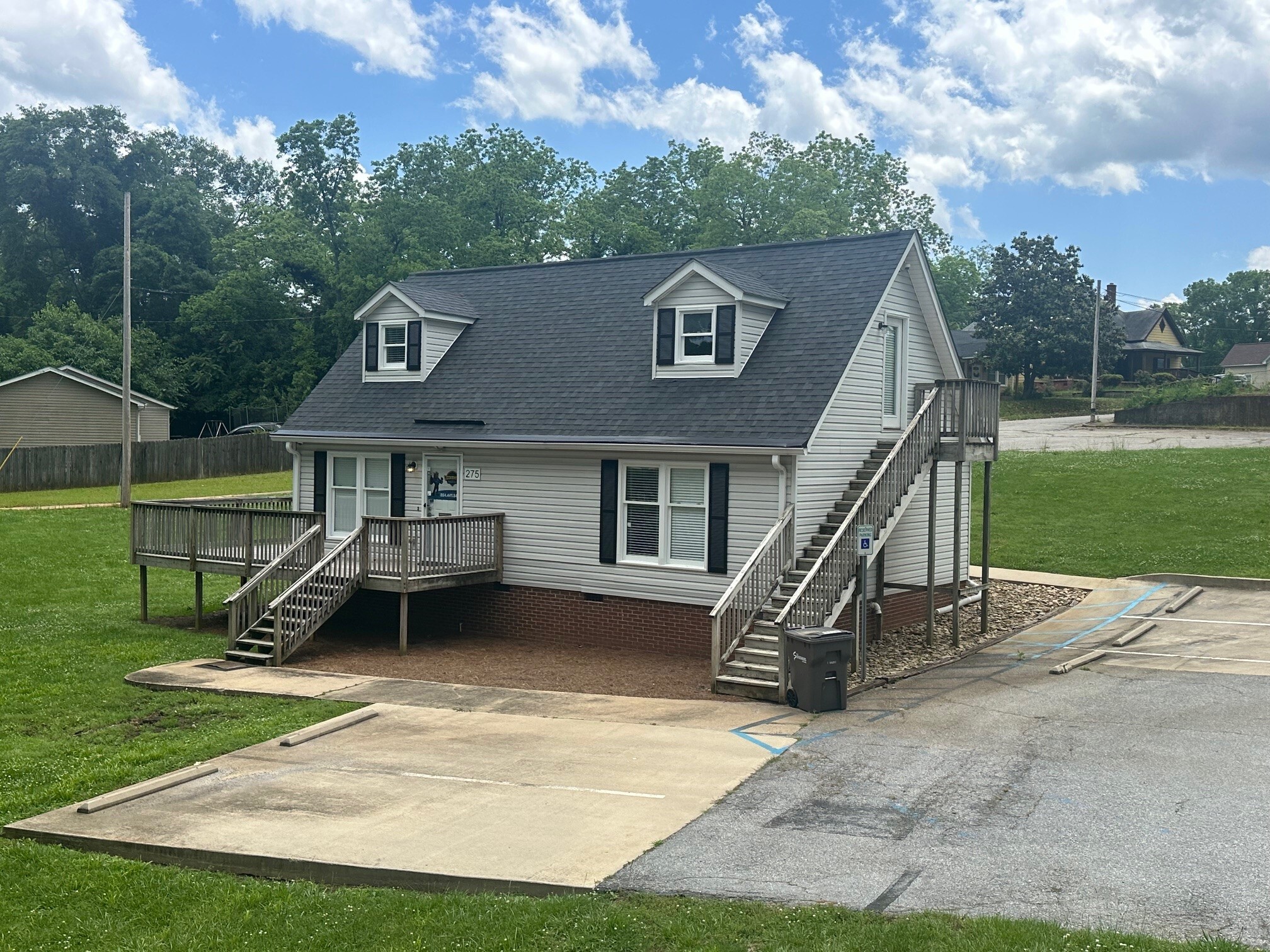 275 E Henry St, Spartanburg, SC for lease Building Photo- Image 1 of 16