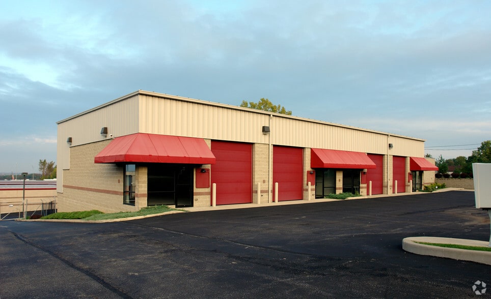 5010 Gateway Dr, Medina, OH for lease - Building Photo - Image 3 of 6