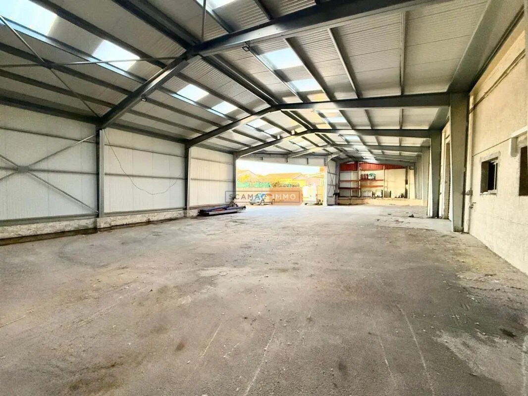 Industrial in Puget-sur-Argens for lease Building Photo- Image 1 of 14