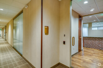 1200 N Mayfair Rd, Wauwatosa, WI for lease Interior Photo- Image 1 of 4