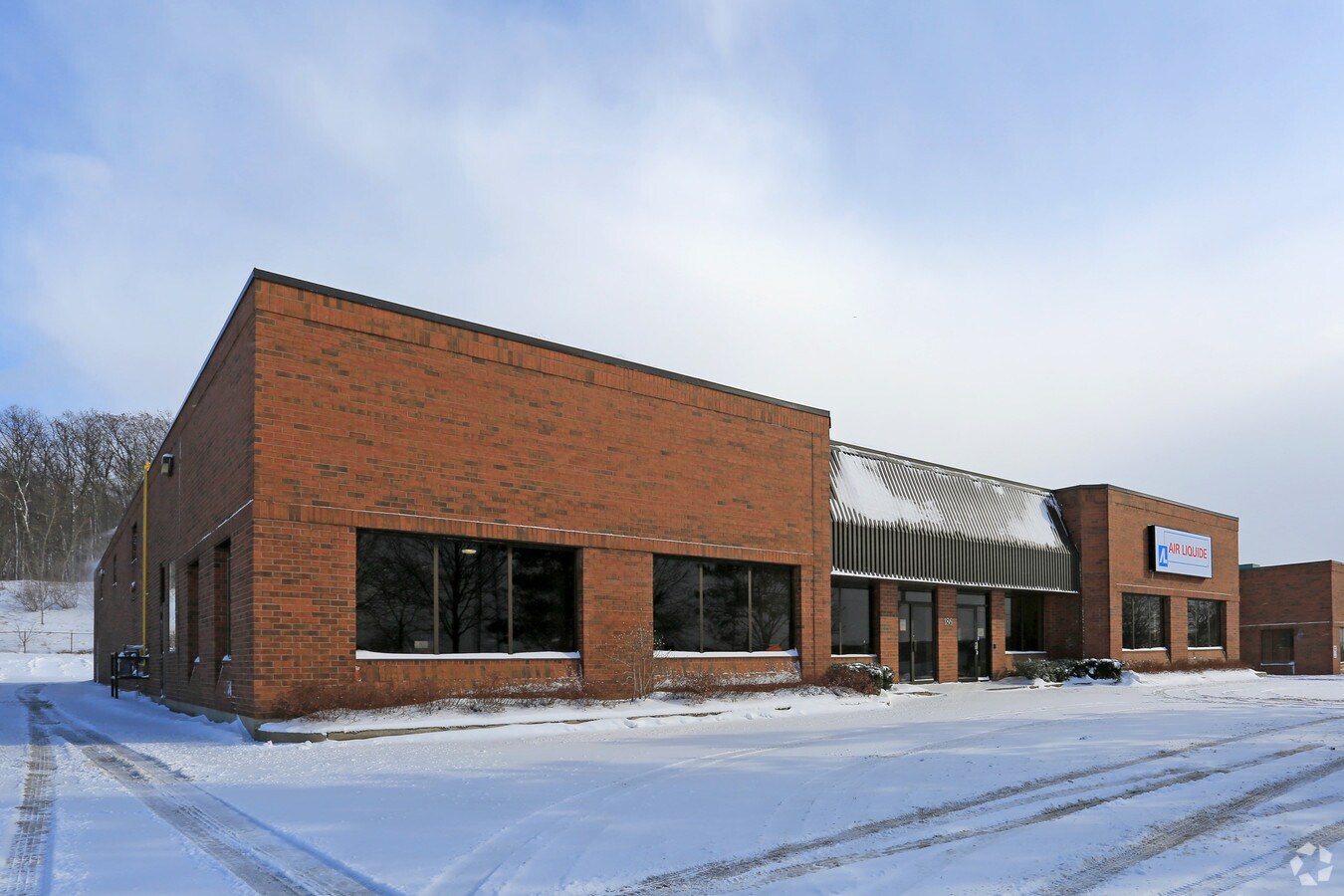 186 Shoemaker St, Kitchener, ON N2E 3E1