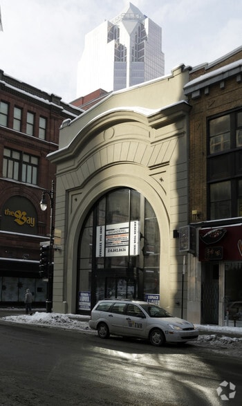 539 Rue Sainte-Catherine O, Montréal, QC for sale - Building Photo - Image 2 of 2