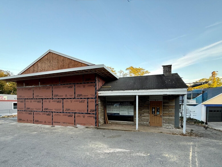 46 Elm St, Amesbury, MA for lease - Building Photo - Image 3 of 16