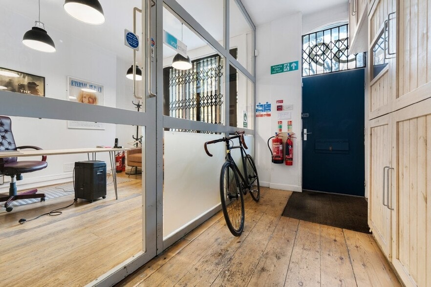 59 Mount Stuart Sq, Cardiff for lease - Interior Photo - Image 3 of 18