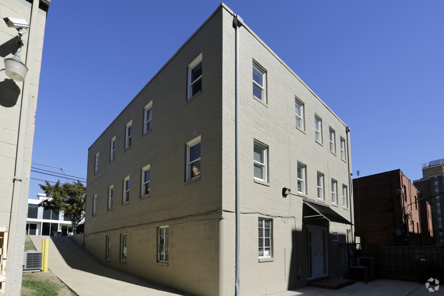 723 W Johnson St, Raleigh, NC for lease - Building Photo - Image 2 of 6