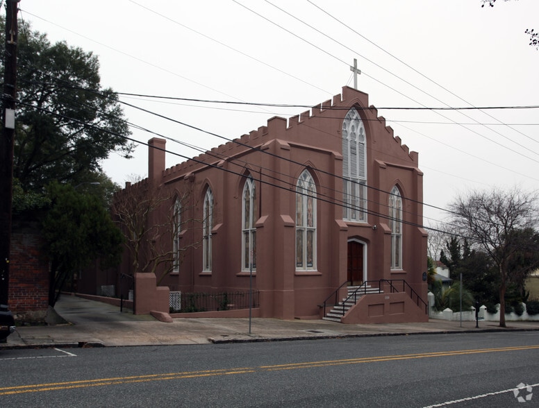 City Club & St Thomas Preservation Hall portfolio of 2 properties for sale on LoopNet.com - Primary Photo - Image 2 of 2