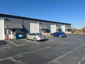 14623 W Edison Dr, New Lenox, IL for lease Interior Photo- Image 1 of 9